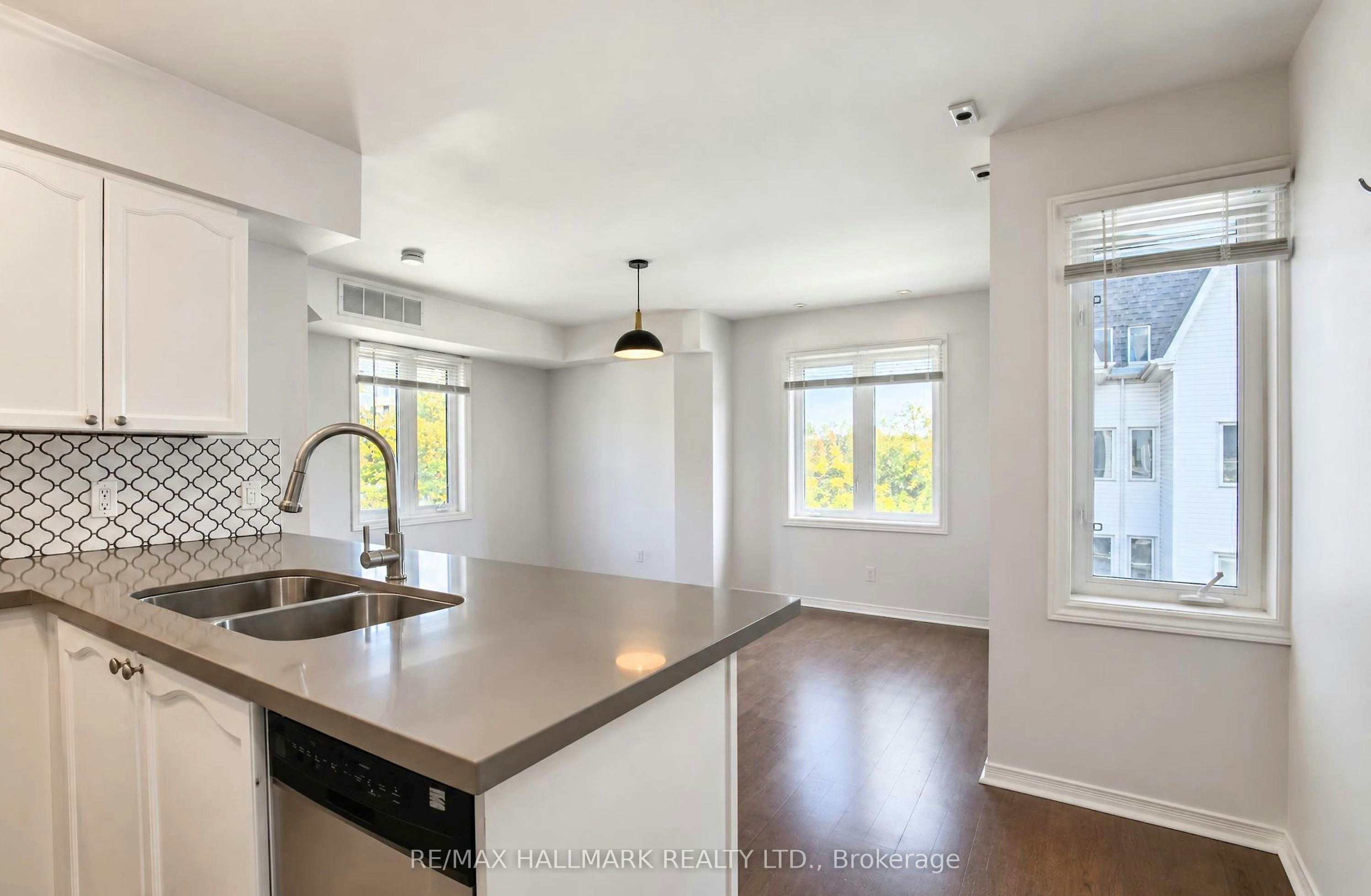 3207-12 Sudbury Street, Toronto, ON, M6J 3W7 - 5