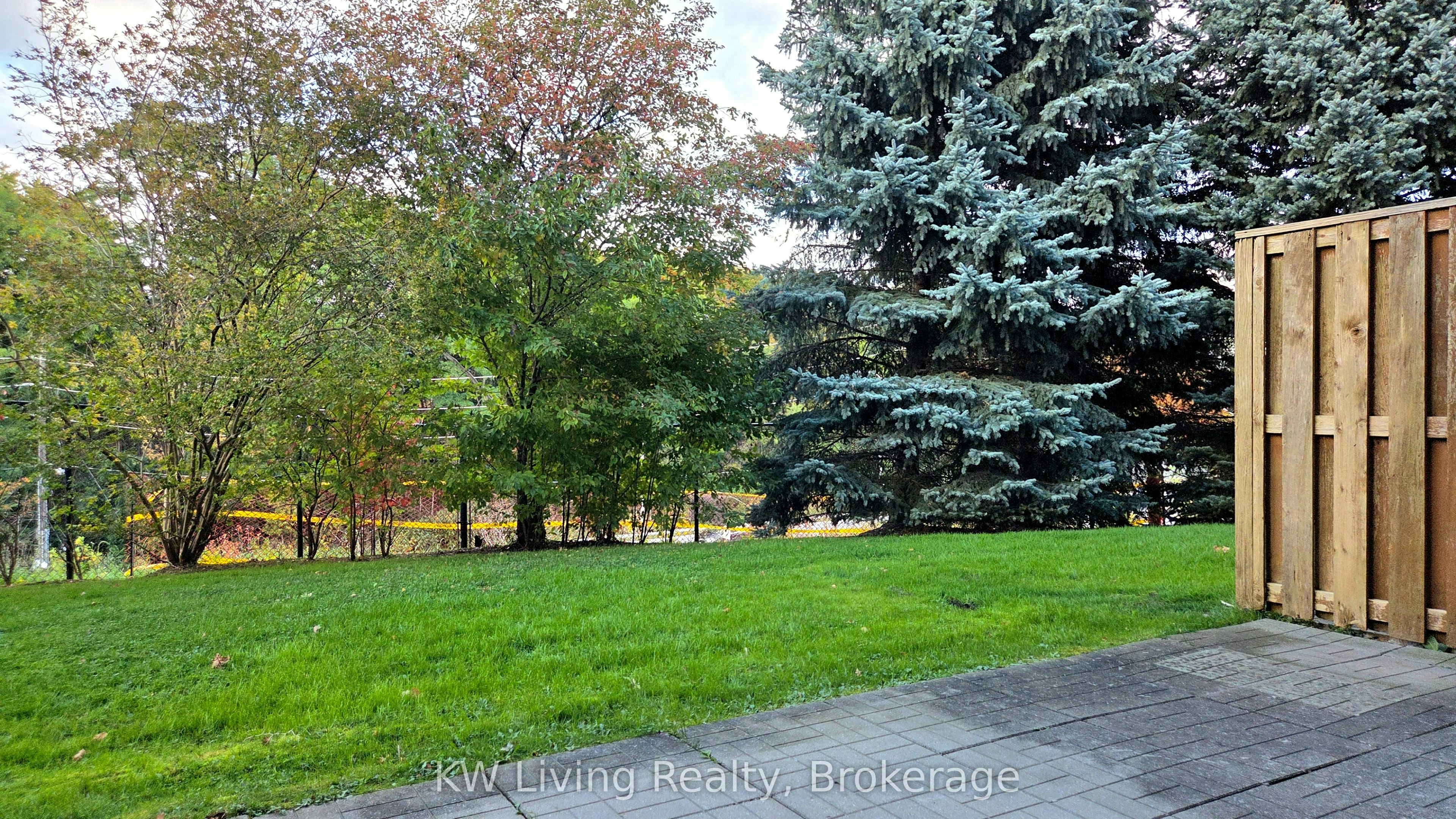 101-80 Aerodrome Crescent, Toronto, ON, M4G 4J1 - 18