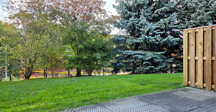 101-80 Aerodrome Crescent, Toronto, ON, M4G 4J1 - 18