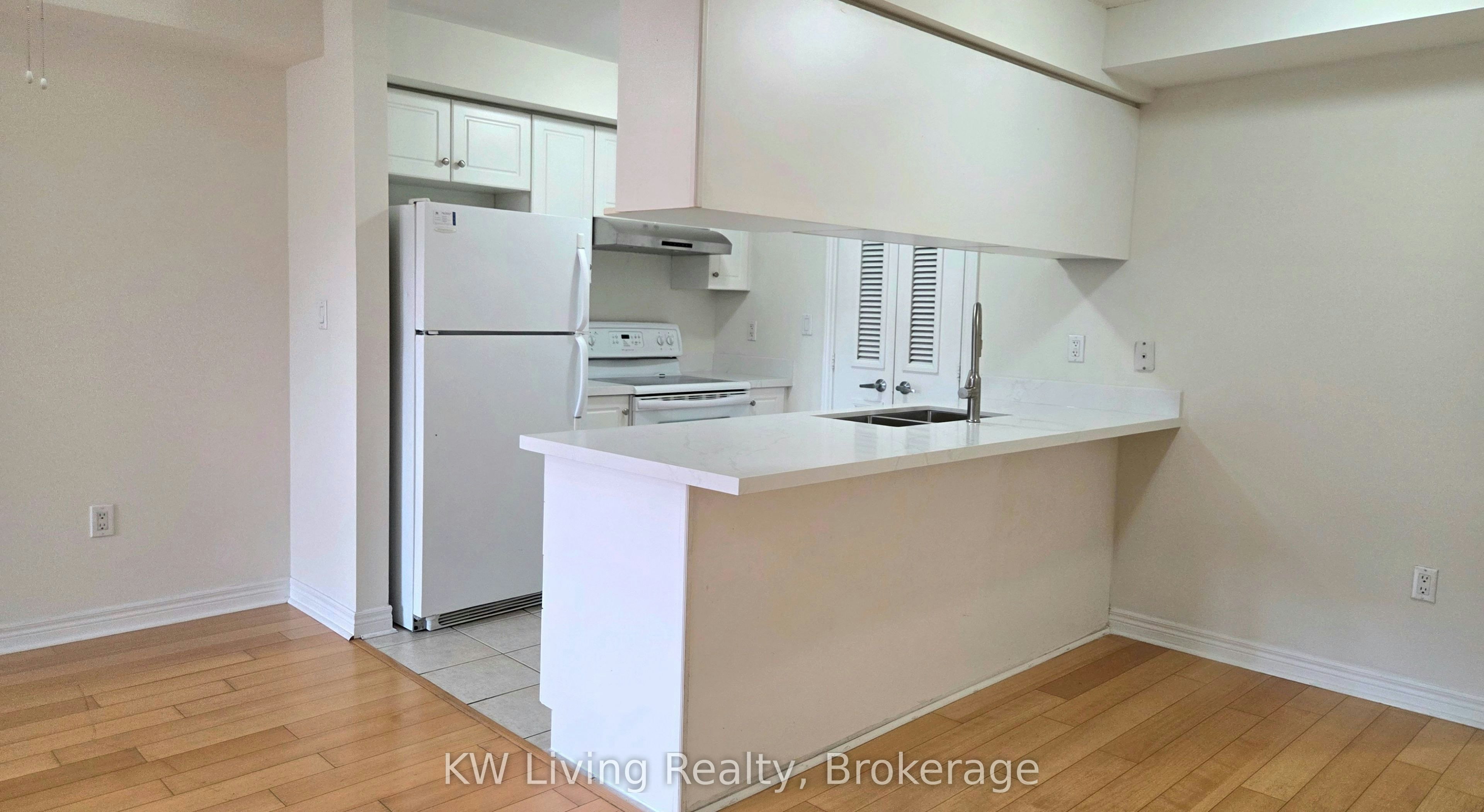 101-80 Aerodrome Crescent, Toronto, ON, M4G 4J1 - 7