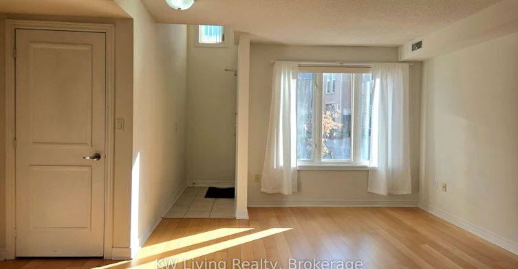 101-80 Aerodrome Crescent, Toronto, ON, M4G 4J1 - 6