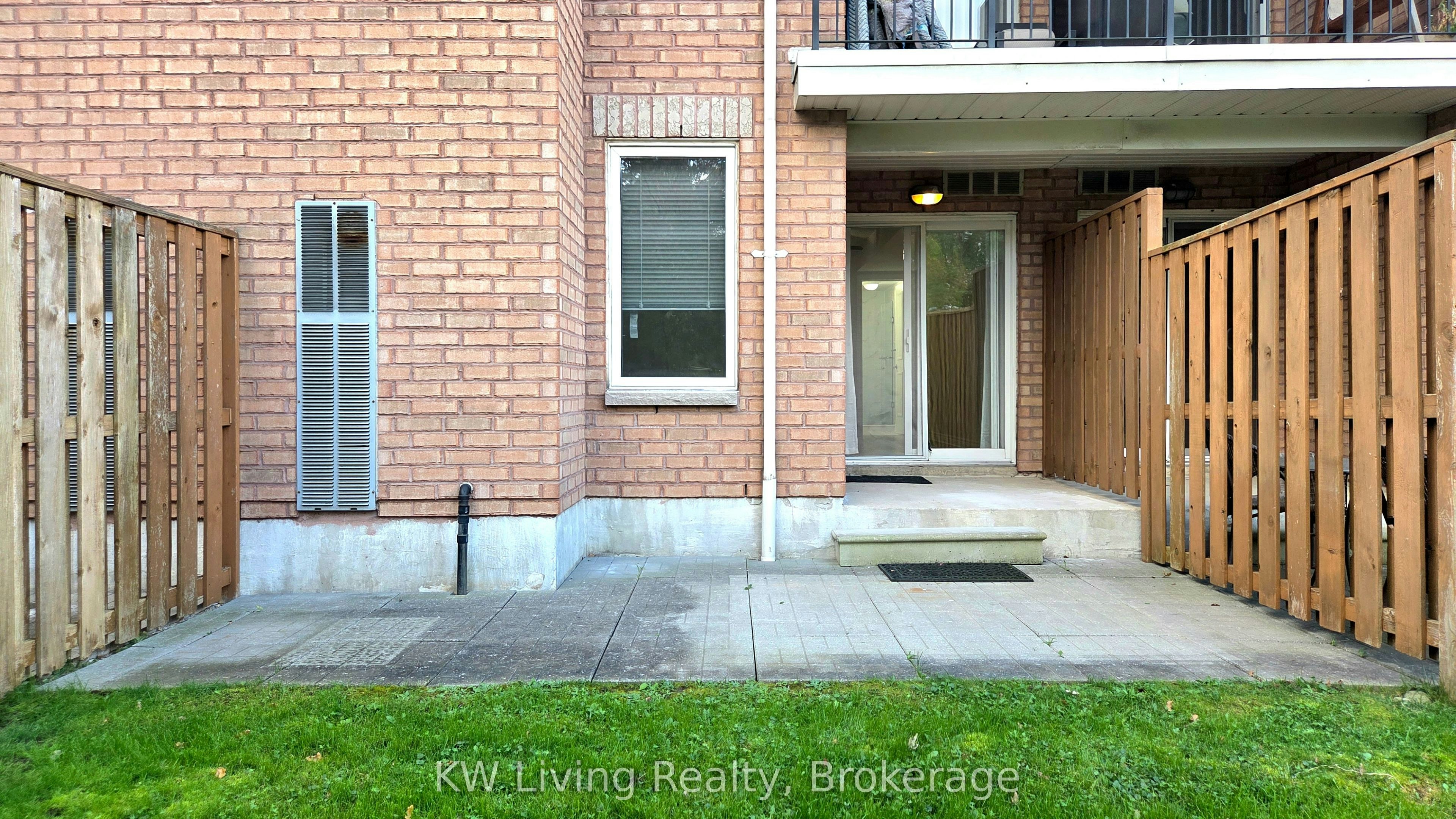 101-80 Aerodrome Crescent, Toronto, ON, M4G 4J1 - 17