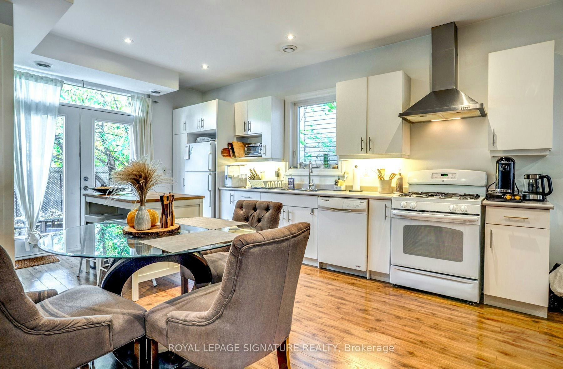 753-755 Richmond Street W, Toronto, ON, M6J 1C4