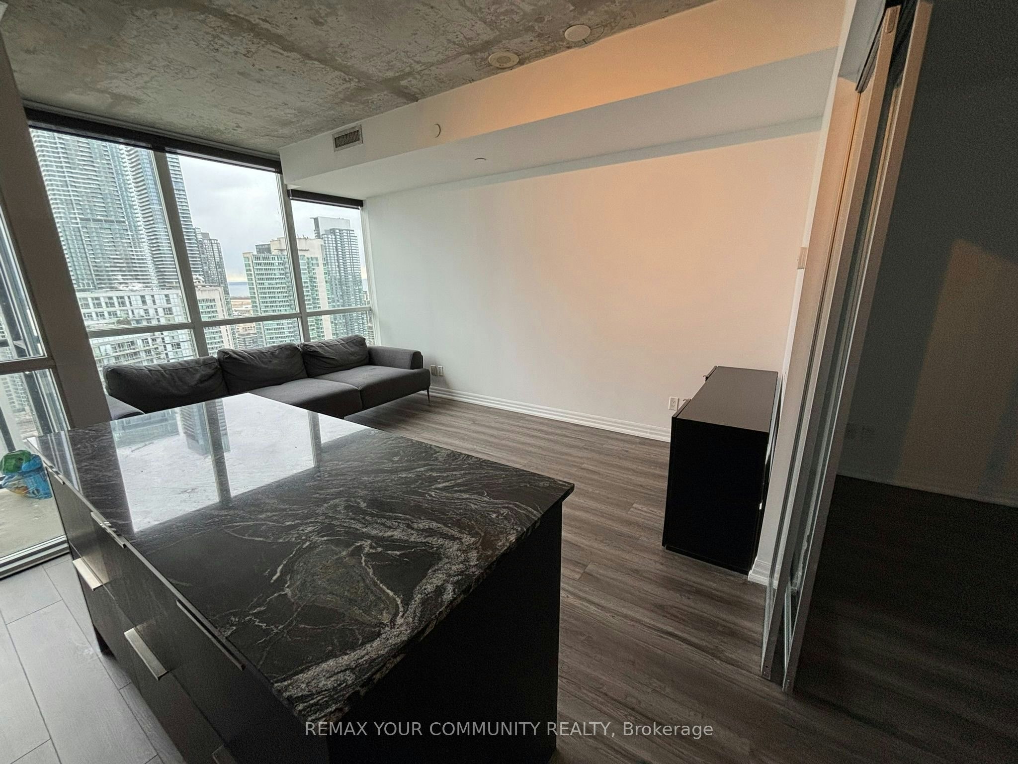 U2707-88 Blue Jays Way, Toronto, ON, M5V 0L7 - 6