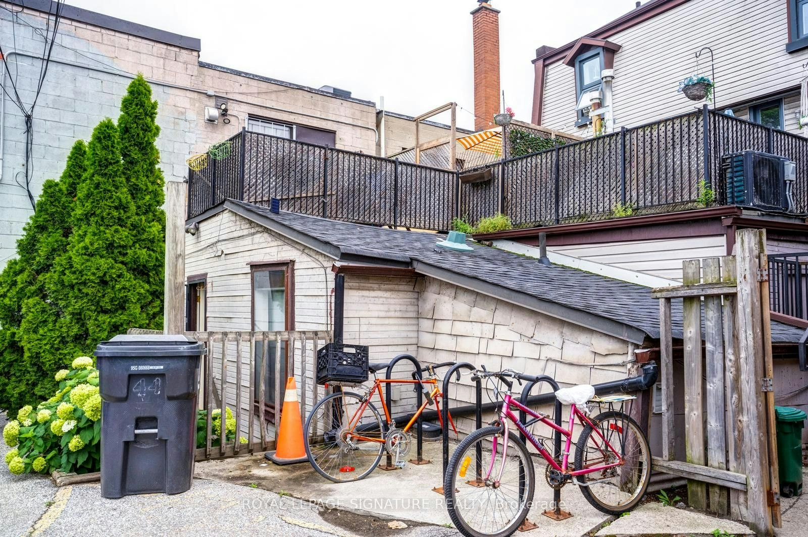 Upper/Rear-926 King Street W, Toronto, ON, M5V 1P5 - 8