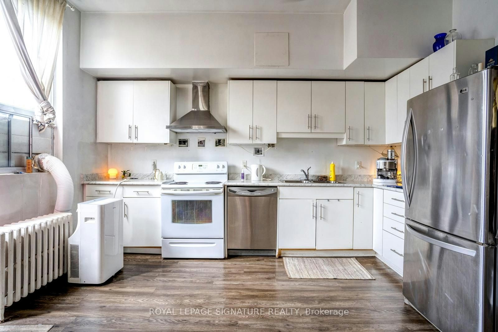 Upper/Rear-926 King Street W, Toronto, ON, M5V 1P5 - 3