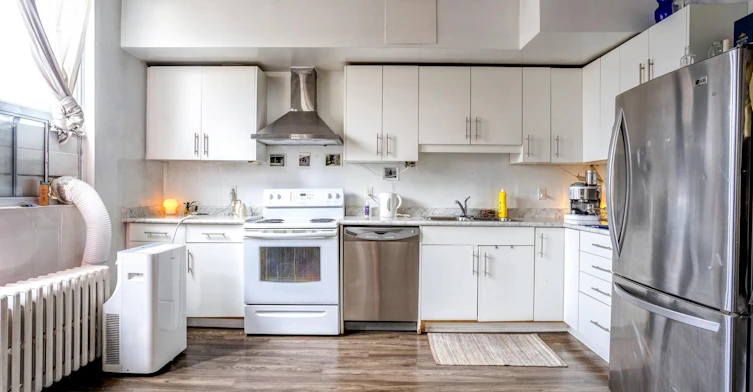 Upper/Rear-926 King Street W, Toronto, ON, M5V 1P5 - 3