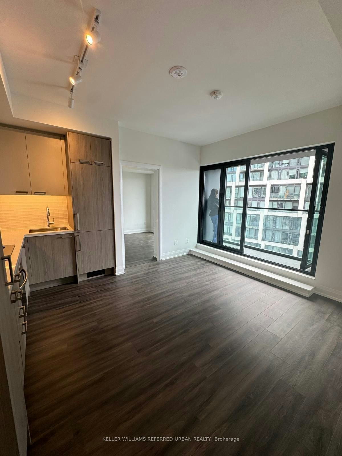 2204-20 Soudan Avenue, Toronto, ON, M4S 0E2 - 5