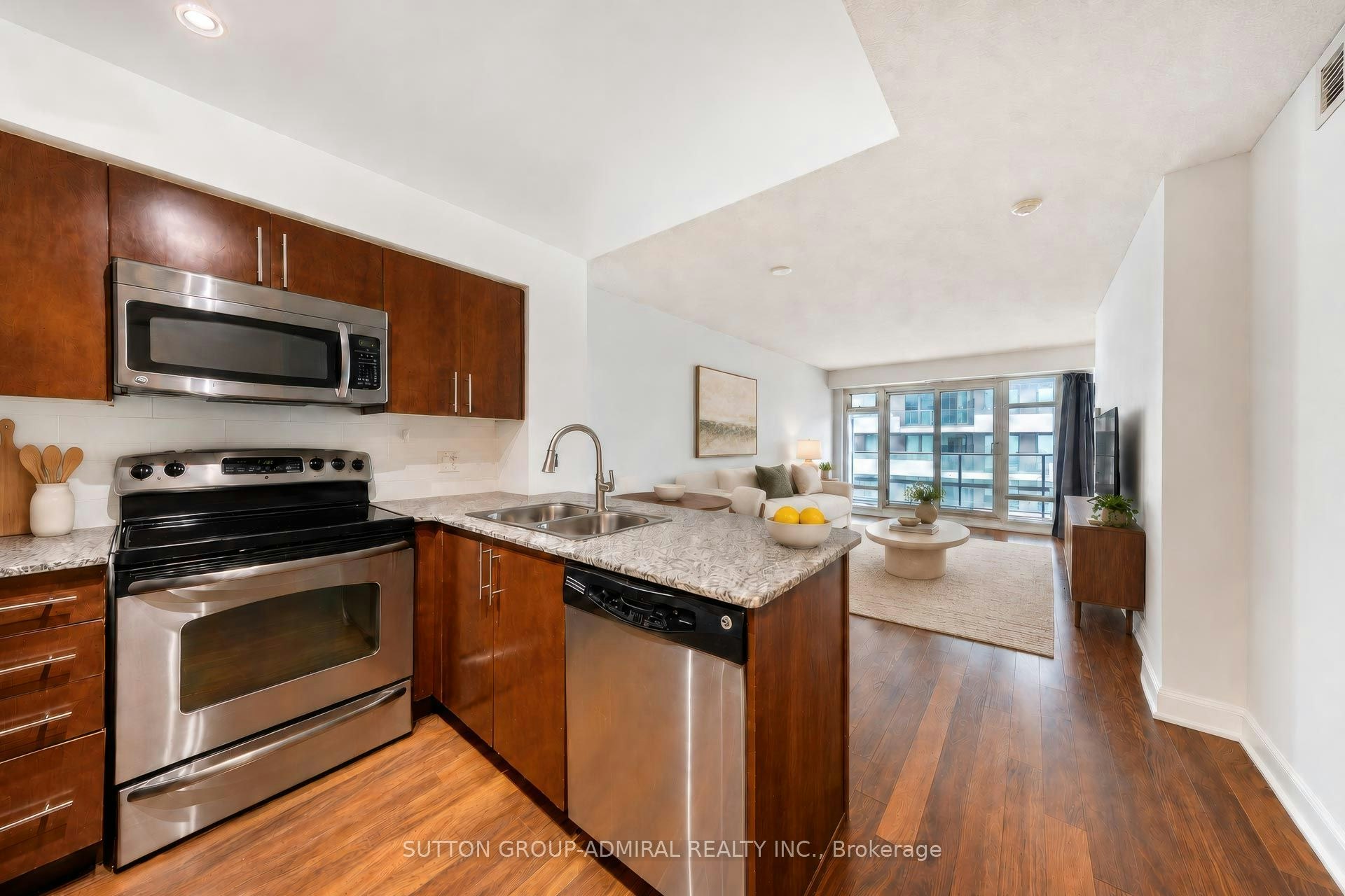 3210-2191 Yonge Street, Toronto, ON, M4S 3H8 - 2