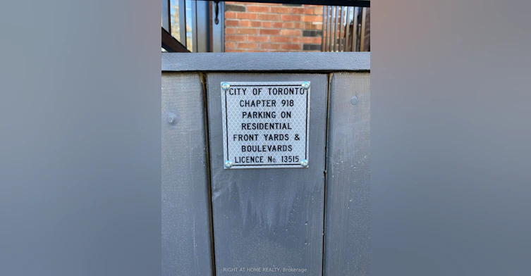 611 Hillsdale Avenue E, Toronto, ON, M4S 1V1 - 30