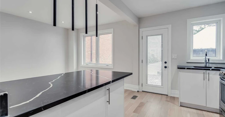 611 Hillsdale Avenue E, Toronto, ON, M4S 1V1 - 10