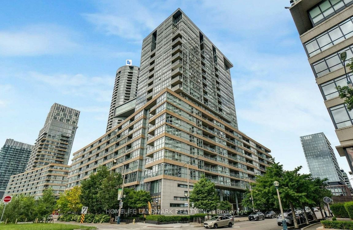828-10 Capreol Court, Toronto, ON, M5V 4B3