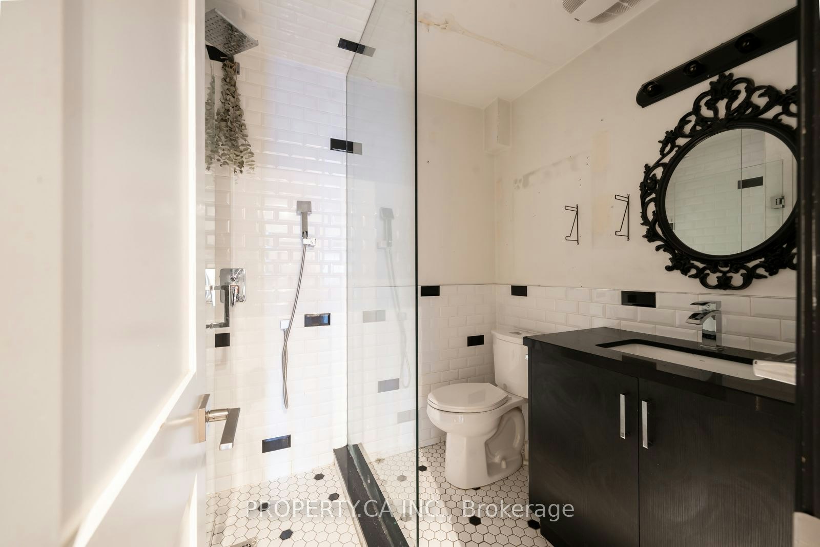 3-960 Queen Street W, Toronto, ON, M6J 1G8 - 8