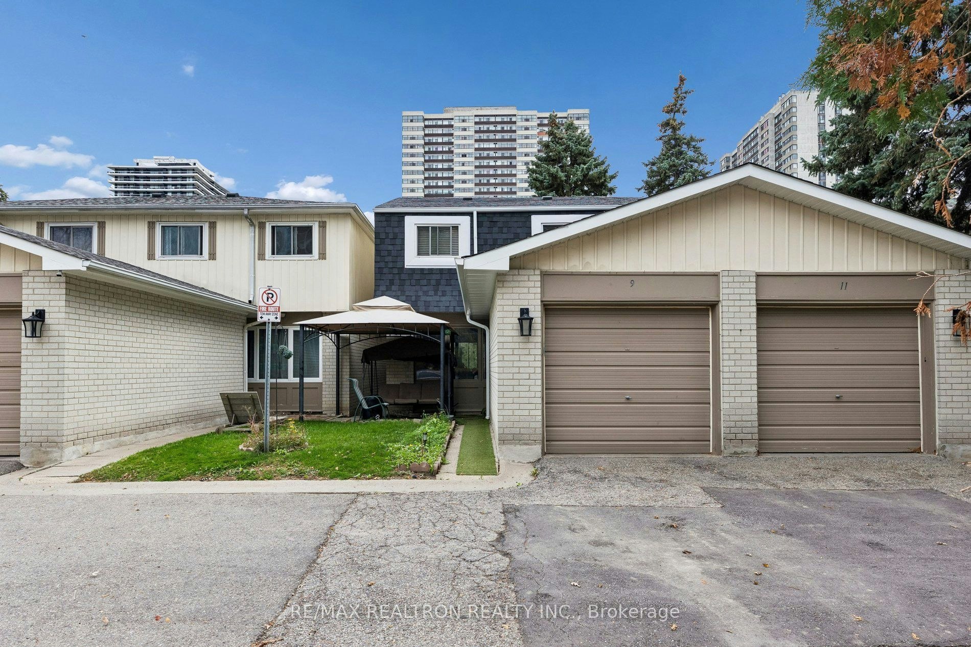 49-9 Lime Tree Way, Toronto, ON, M2R 3H9