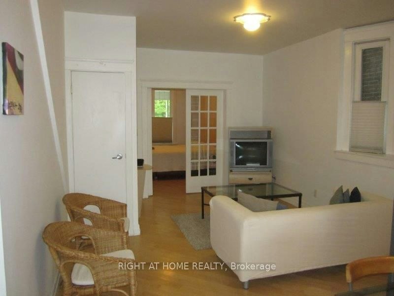 Main-261 Grace Street, Toronto, ON, M6G 3A7 - 5