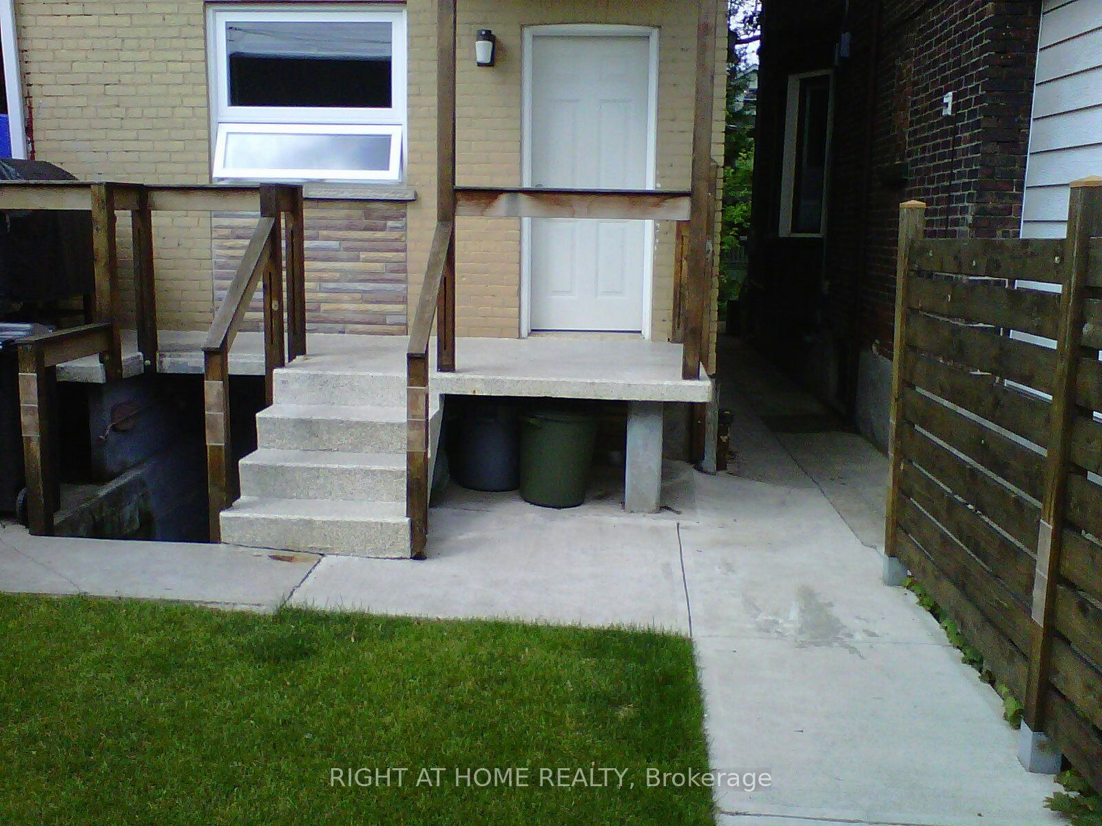 Main-261 Grace Street, Toronto, ON, M6G 3A7 - 24