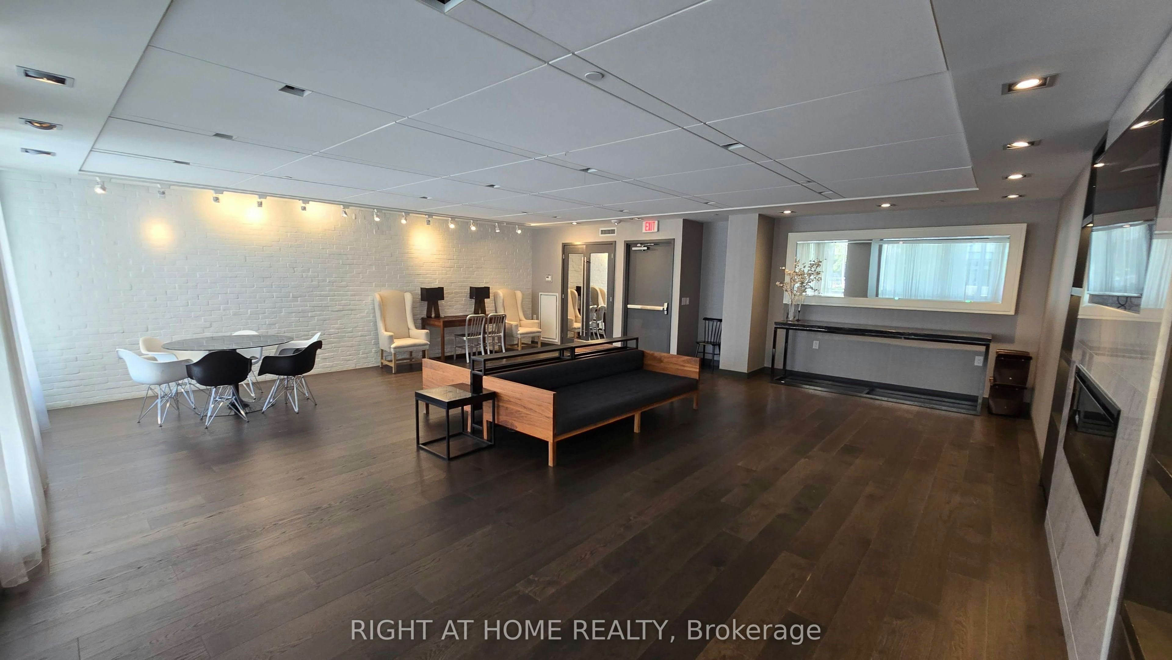 914-210 Simcoe Street, Toronto, ON, M5T 0A9 - 13