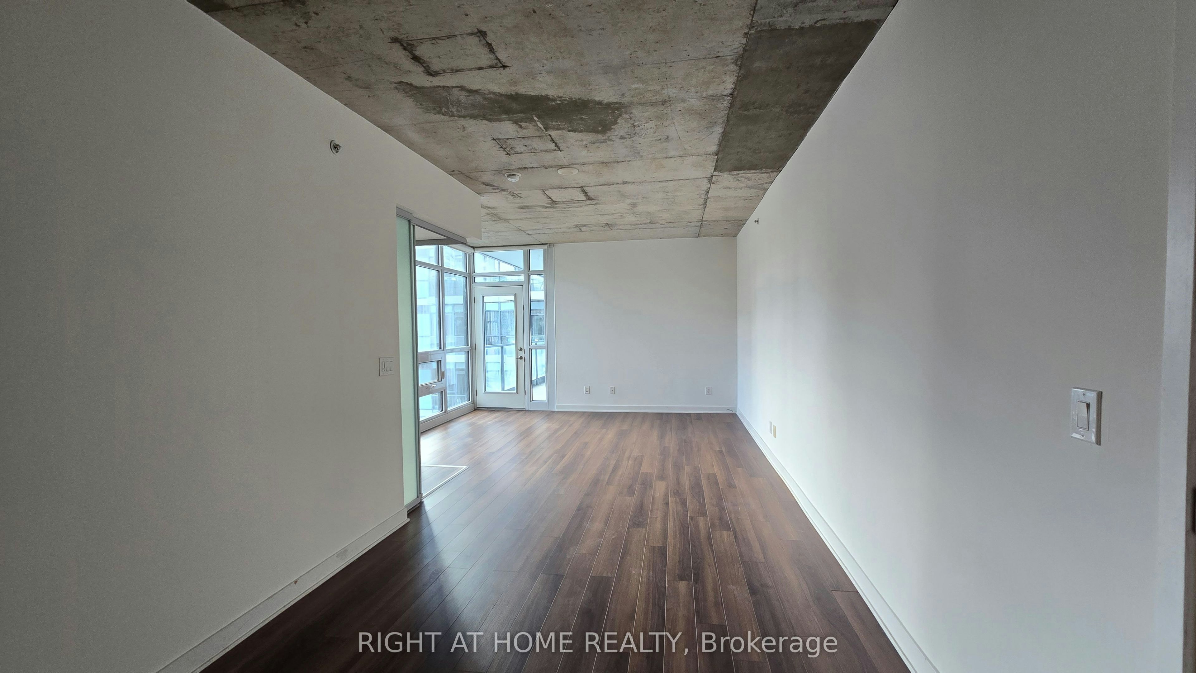 914-210 Simcoe Street, Toronto, ON, M5T 0A9 - 4