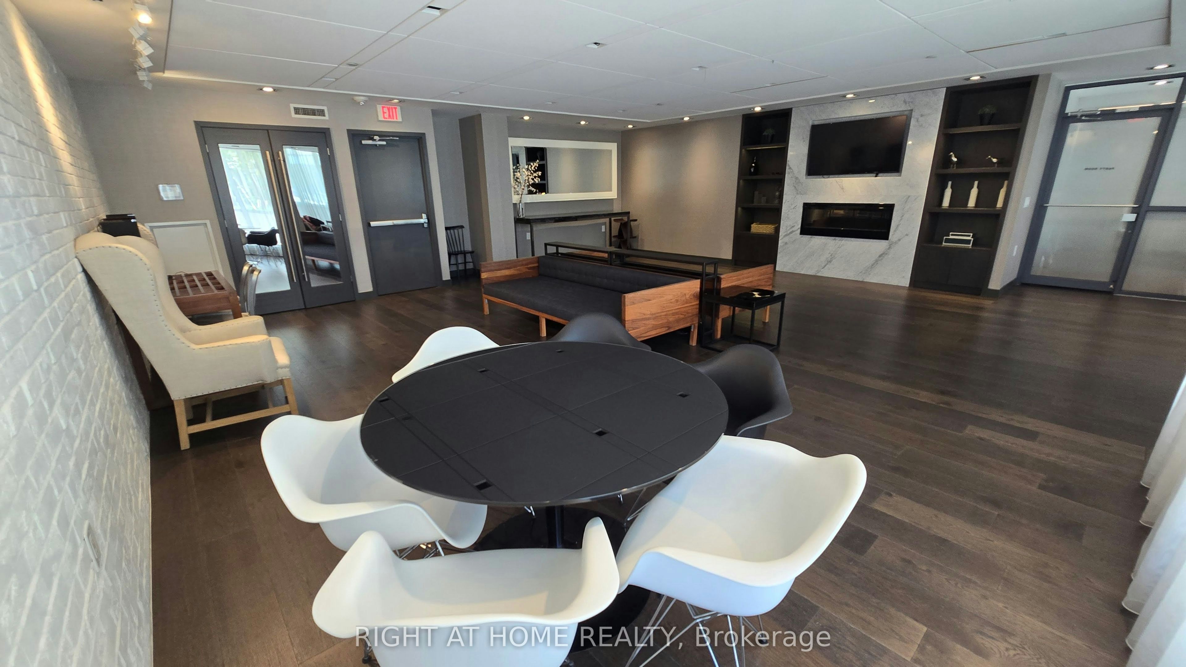 914-210 Simcoe Street, Toronto, ON, M5T 0A9 - 14