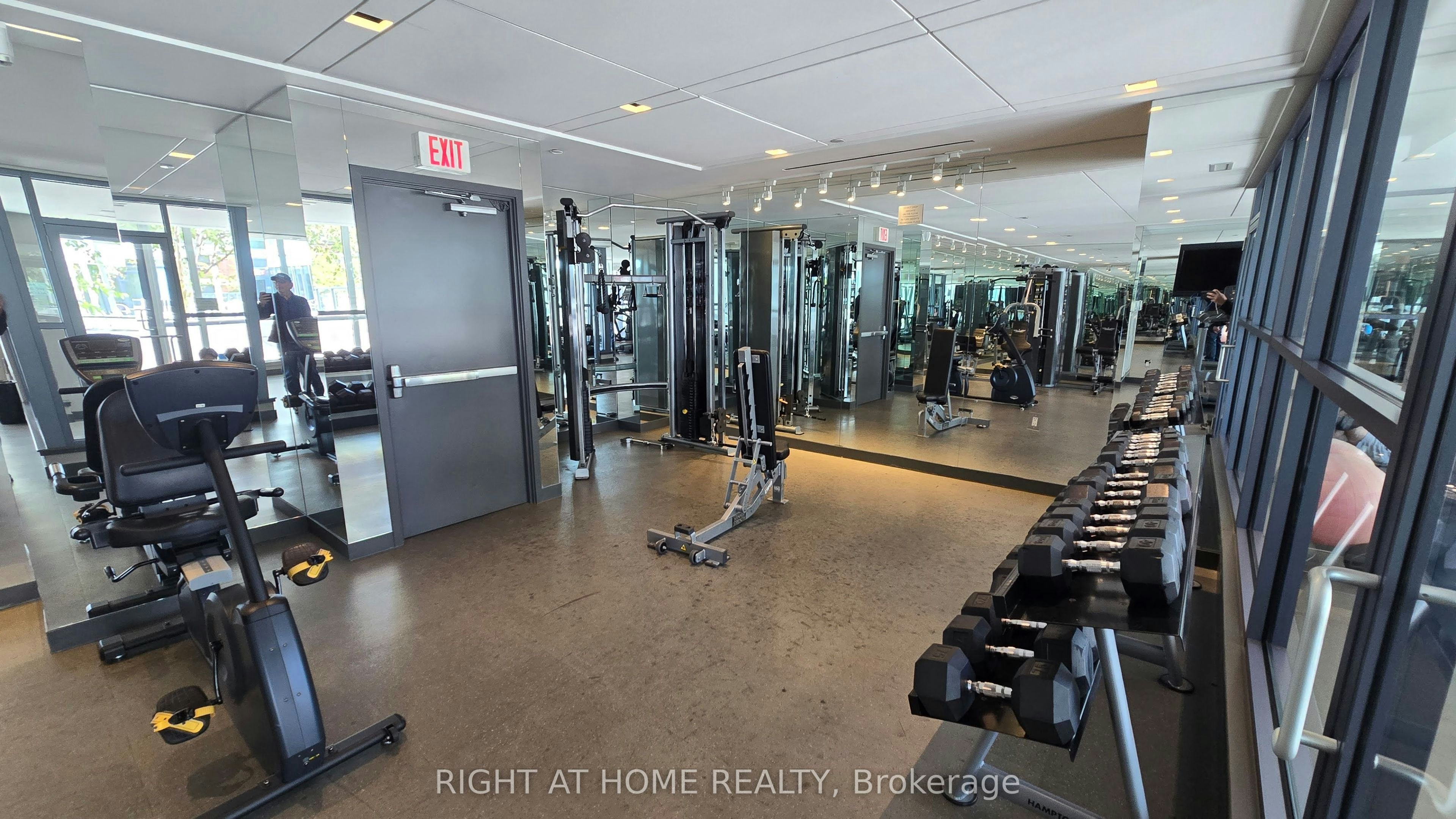 914-210 Simcoe Street, Toronto, ON, M5T 0A9 - 17