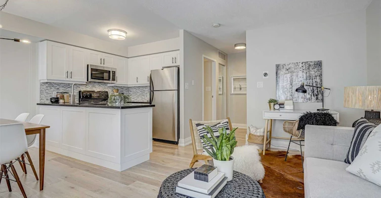 434-34 Western Battery Road, Toronto, ON, M6K 3N9 - 3