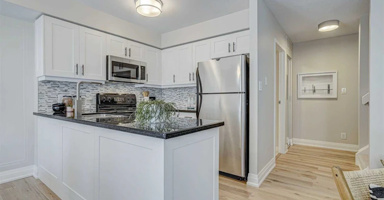 434-34 Western Battery Road, Toronto, ON, M6K 3N9 - 4