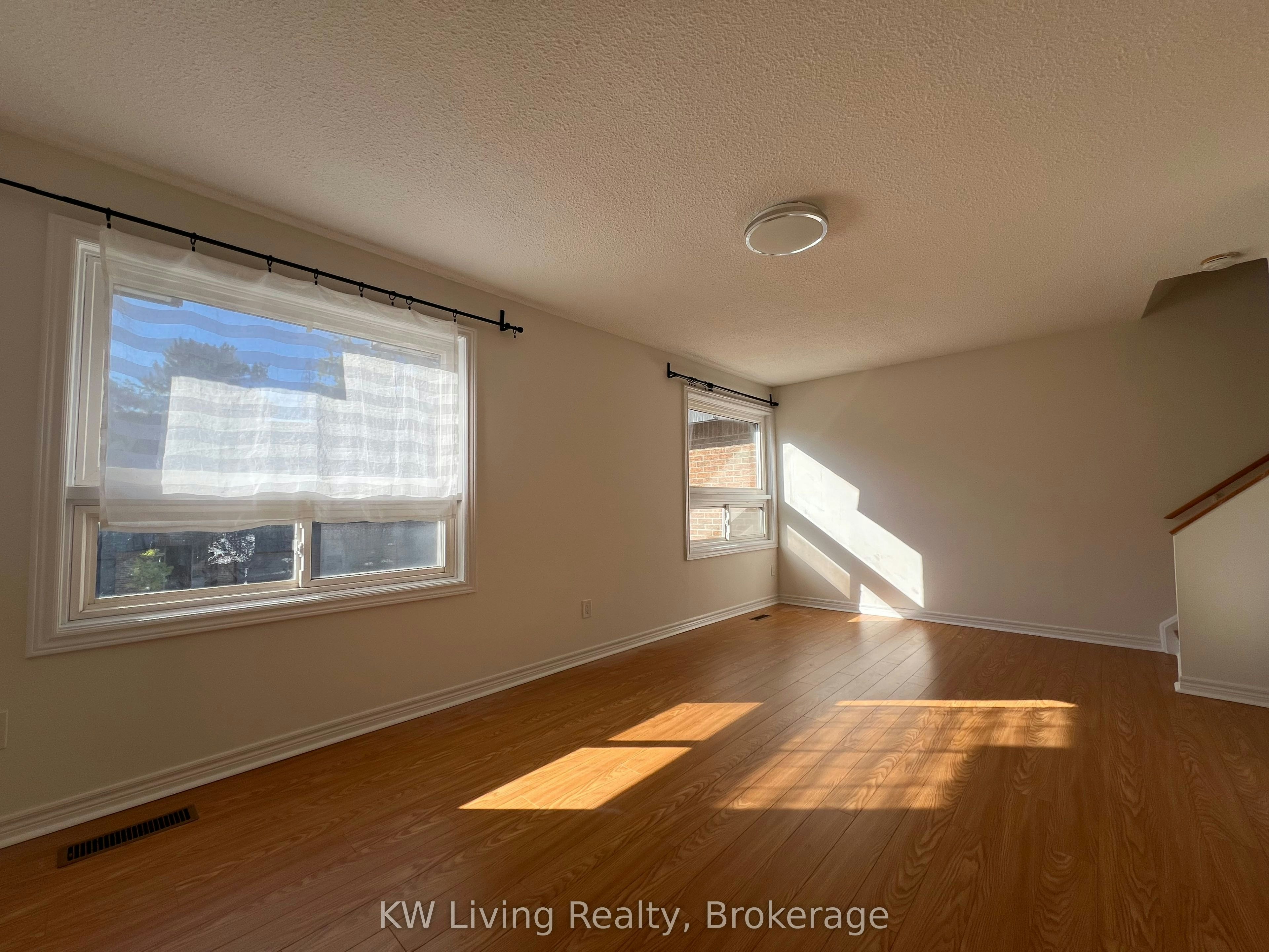 42 Sego Royal Way, Toronto, ON, M2H 1L5 - 9