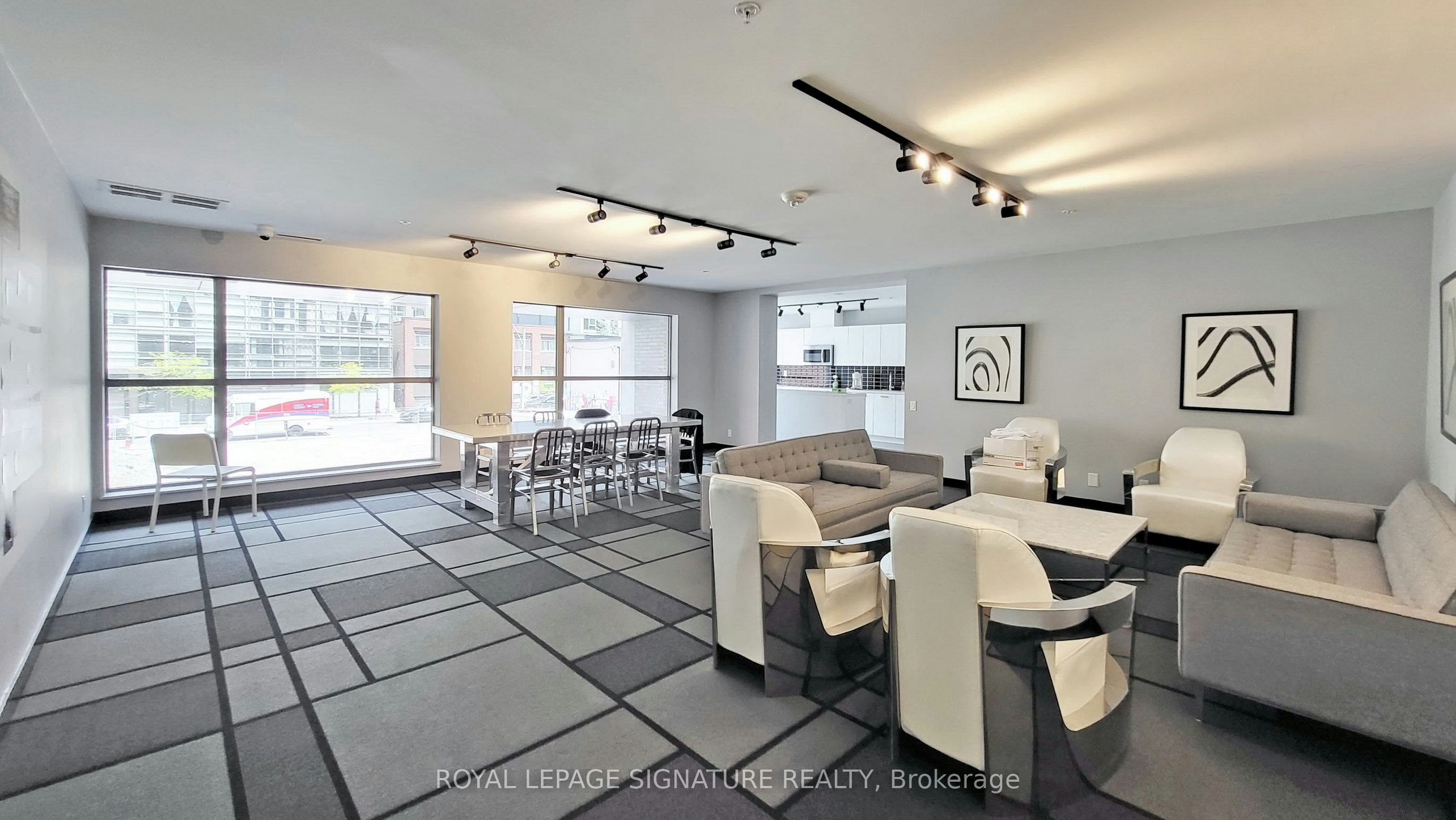 203-39 Brant Street, Toronto, ON, M5V 0M8 - 16