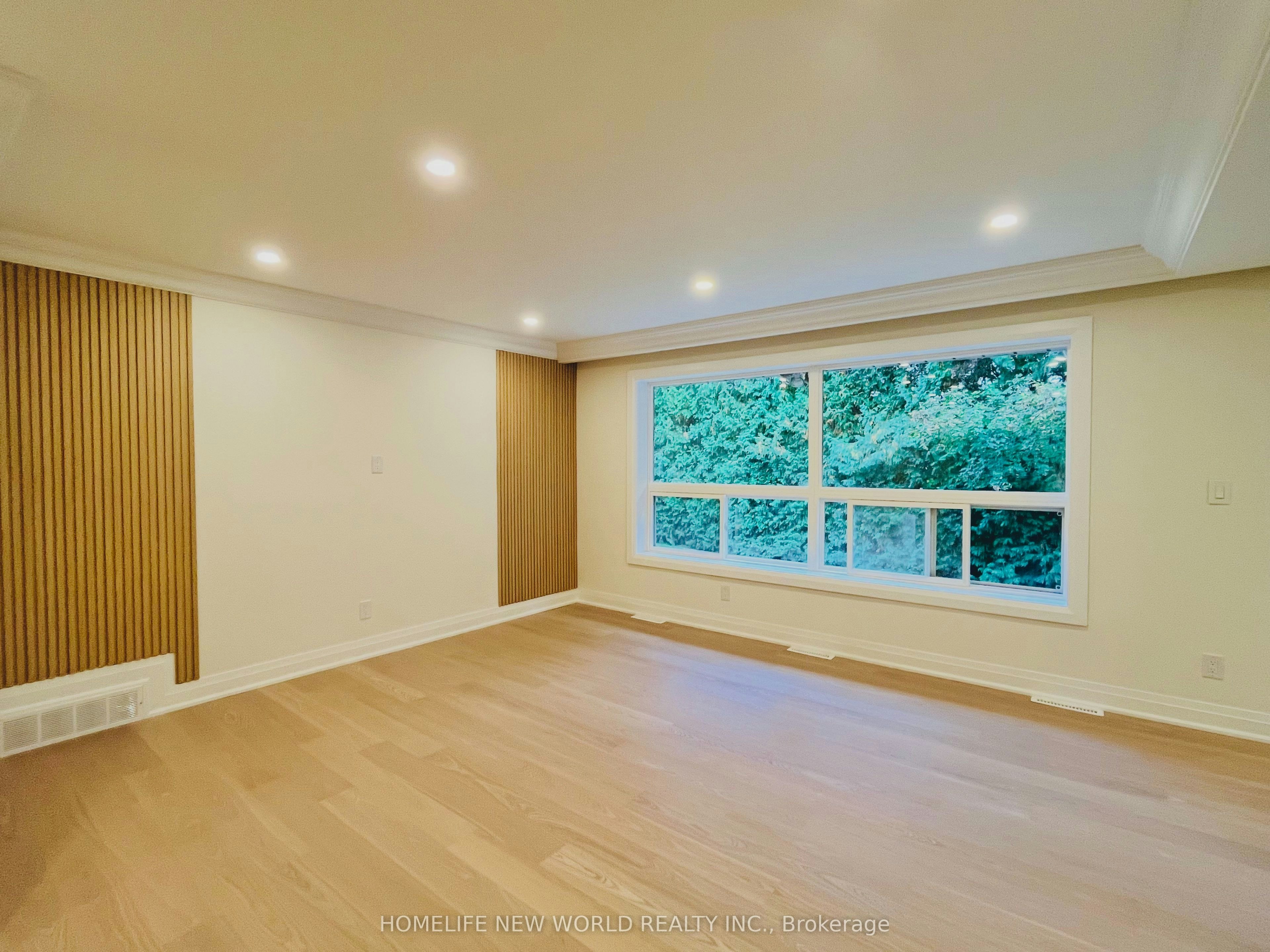 14 Rollscourt Drive, Toronto, ON, M2L 1X5 - 6