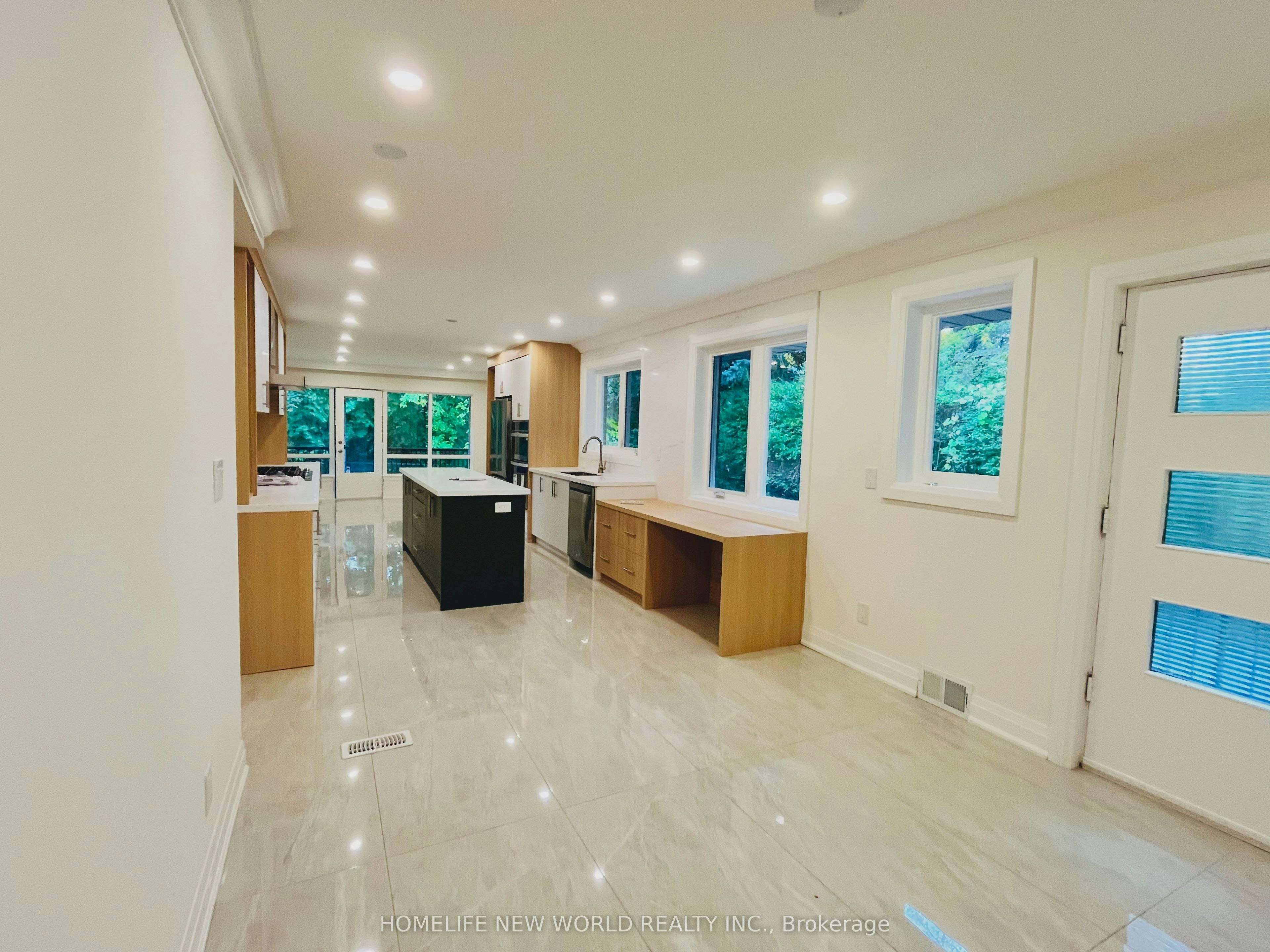 14 Rollscourt Drive, Toronto, ON, M2L 1X5 - 13