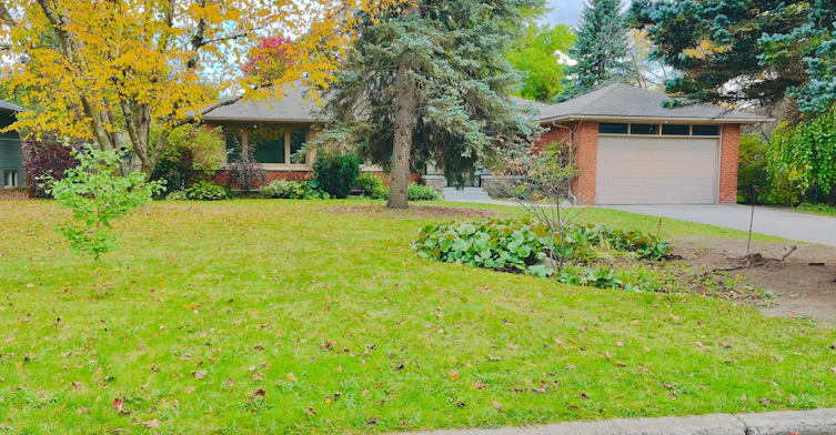 14 Rollscourt Drive, Toronto, ON, M2L 1X5 - 2