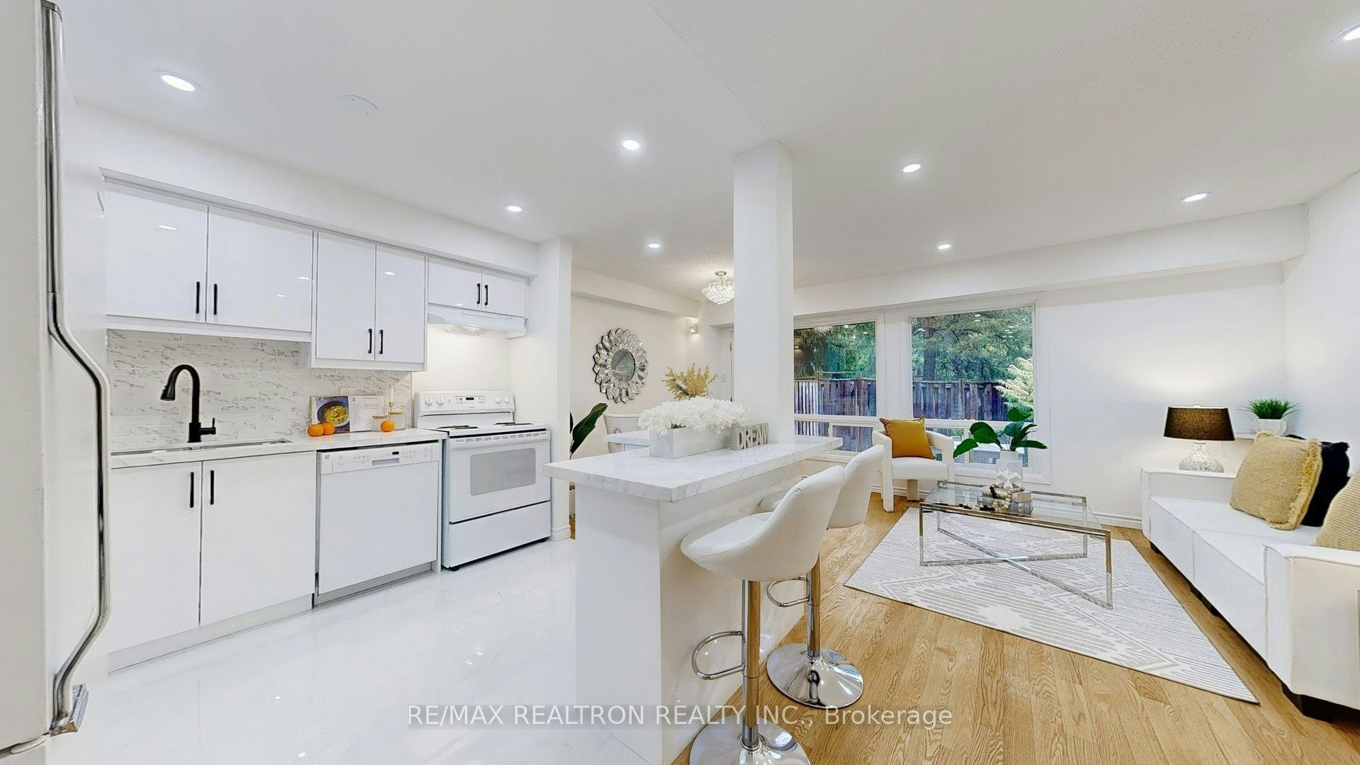 37 Woody Vine Way, Toronto, ON, M2J 4H5 - 8