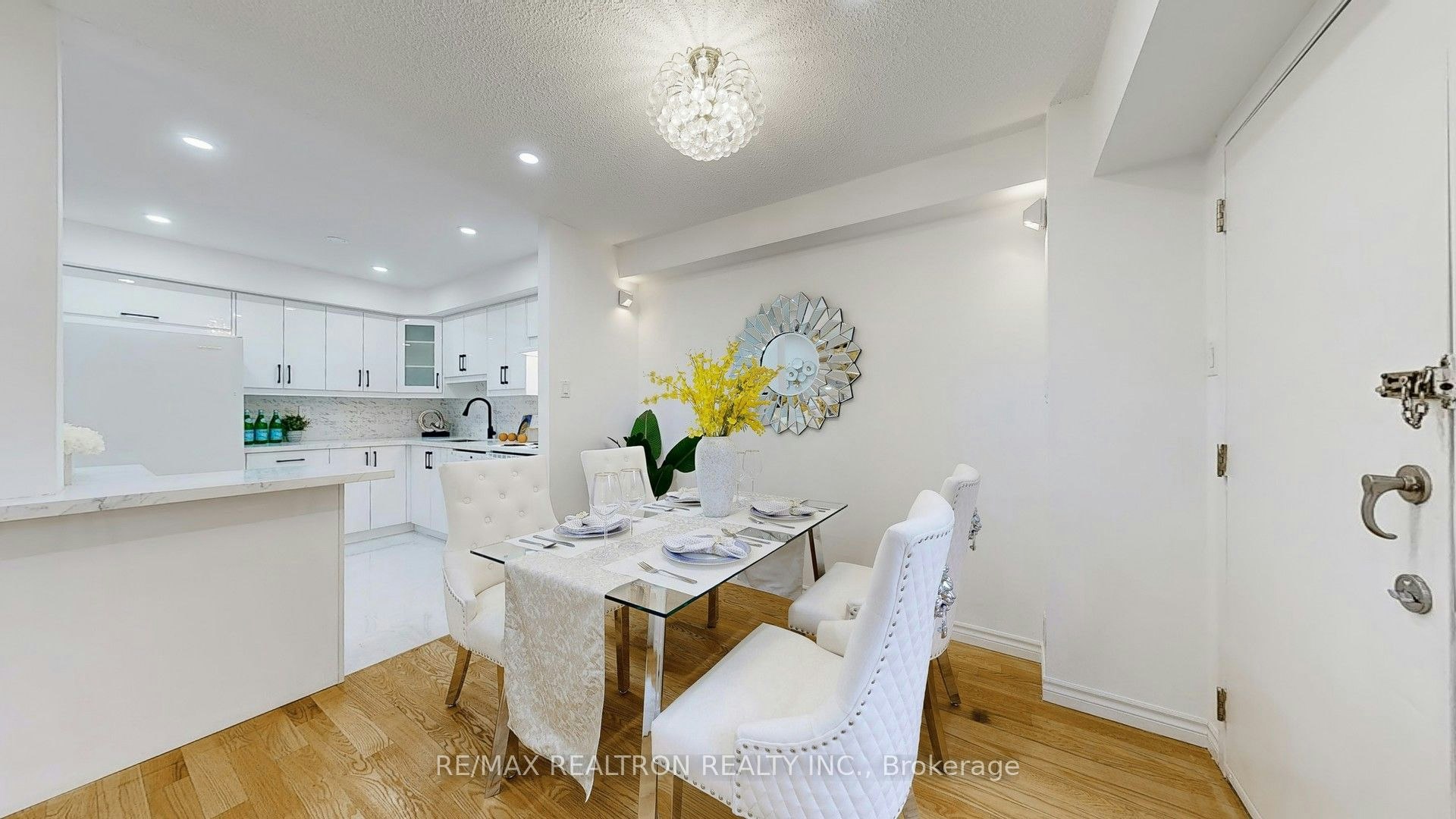 37 Woody Vine Way, Toronto, ON, M2J 4H5 - 6
