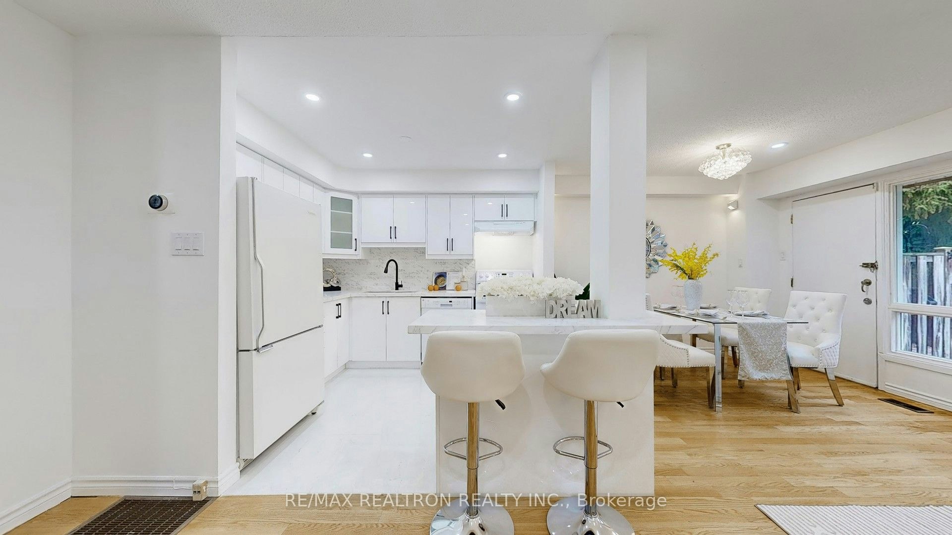 37 Woody Vine Way, Toronto, ON, M2J 4H5 - 7
