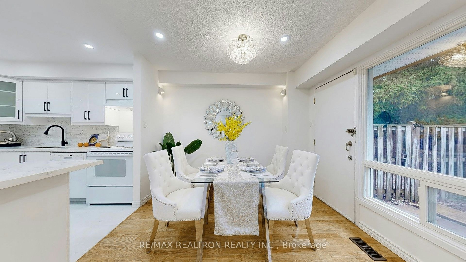37 Woody Vine Way, Toronto, ON, M2J 4H5 - 5