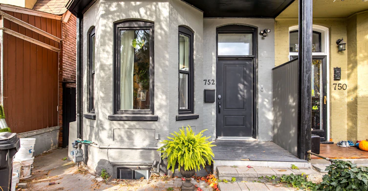 Main-752 Richmond Street W, Toronto, ON, M6J 1C5 - 2