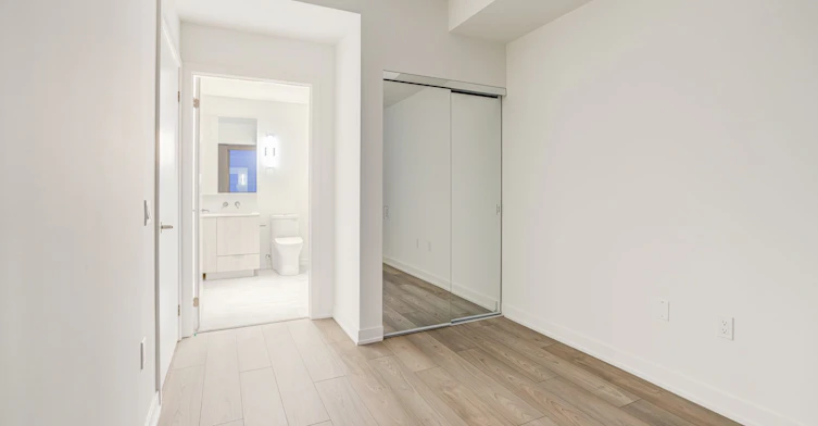2403S-110 Broadway Avenue, Toronto, ON, M4P 1V7 - 18