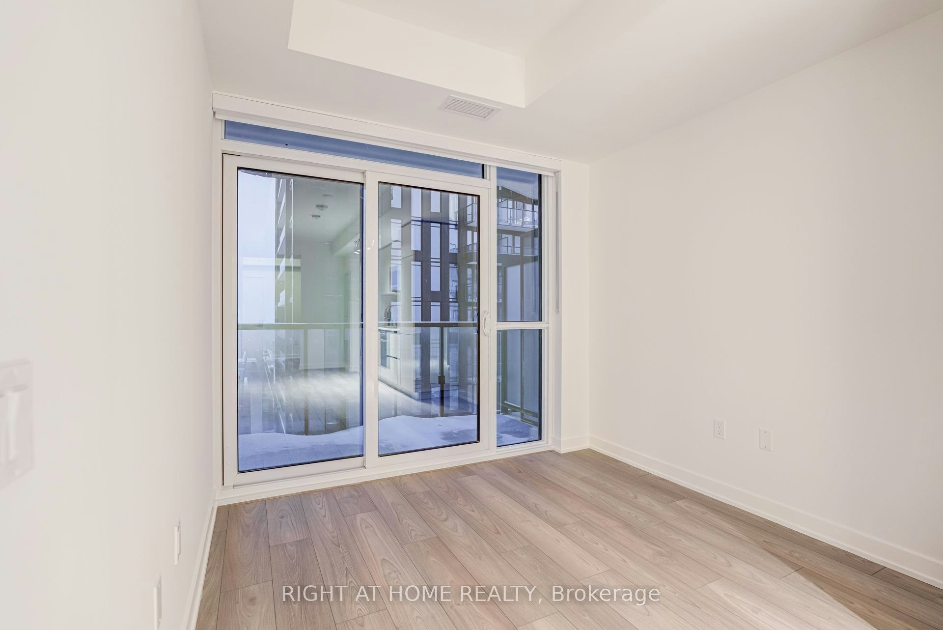 2403S-110 Broadway Avenue, Toronto, ON, M4P 1V7 - 14