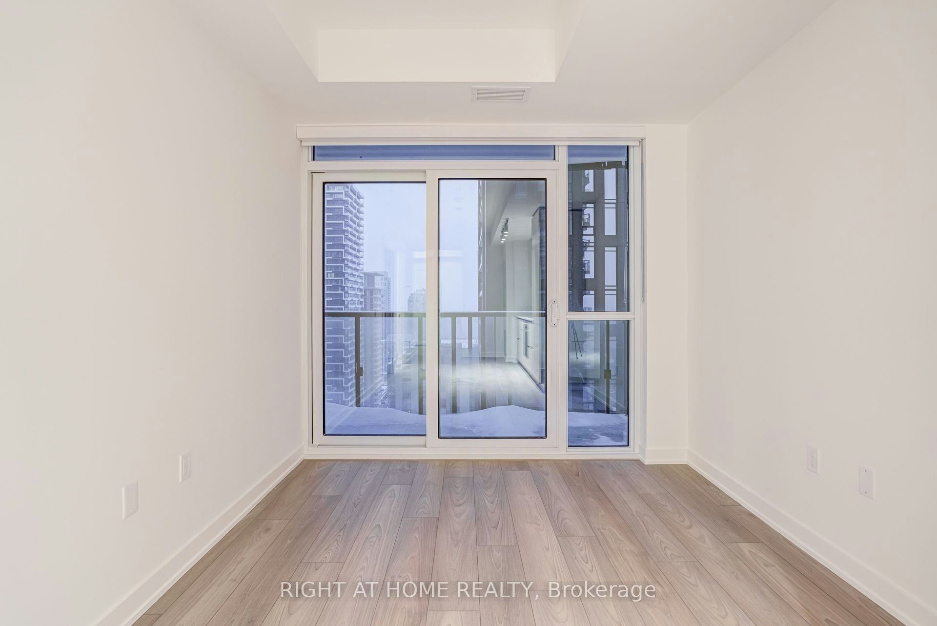 2403S-110 Broadway Avenue, Toronto, ON, M4P 1V7 - 13