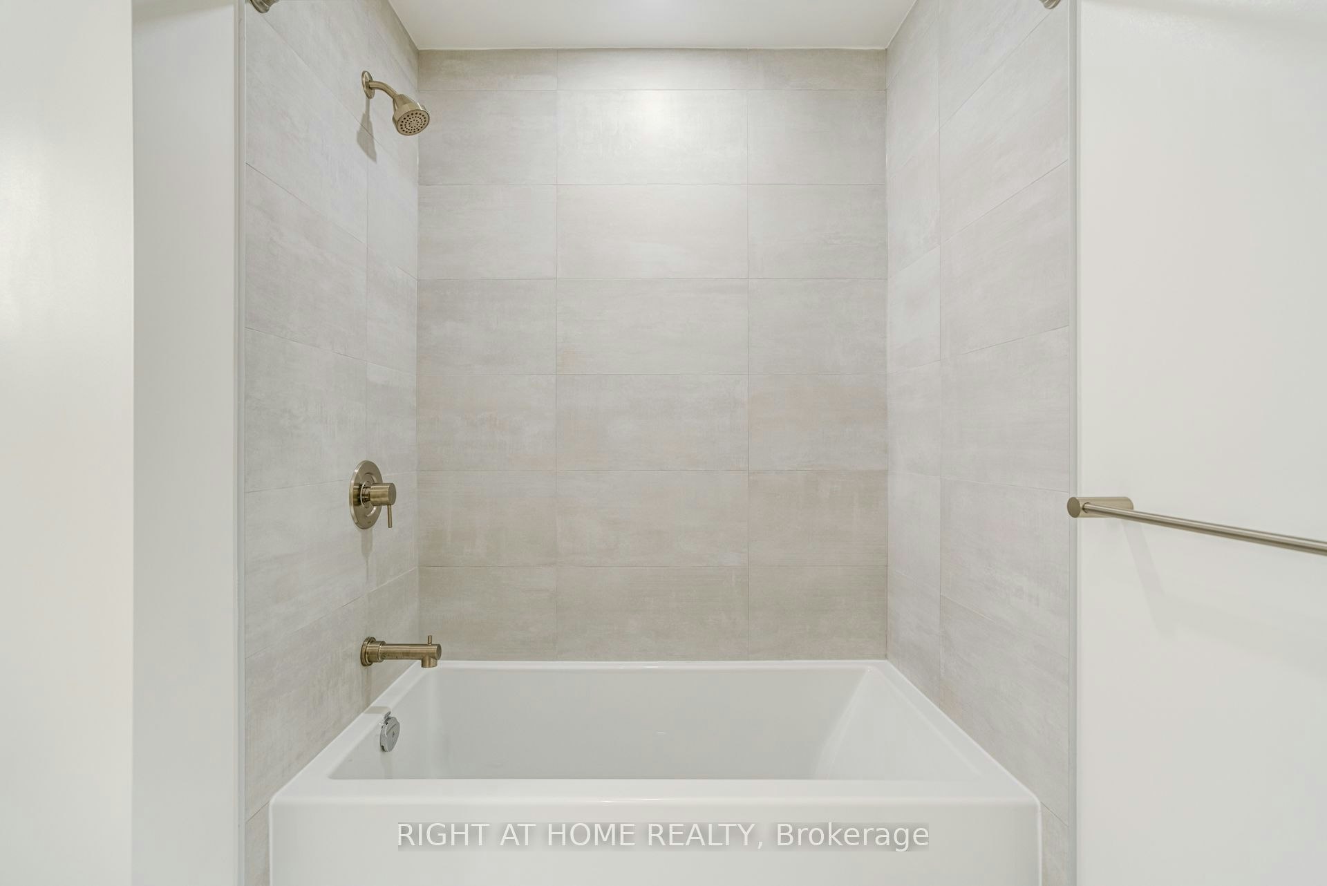2403S-110 Broadway Avenue, Toronto, ON, M4P 1V7 - 20