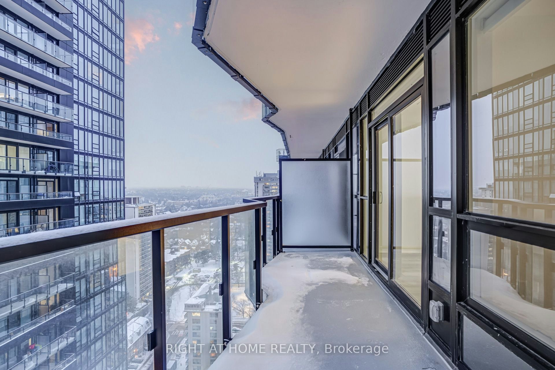 2403S-110 Broadway Avenue, Toronto, ON, M4P 1V7 - 25