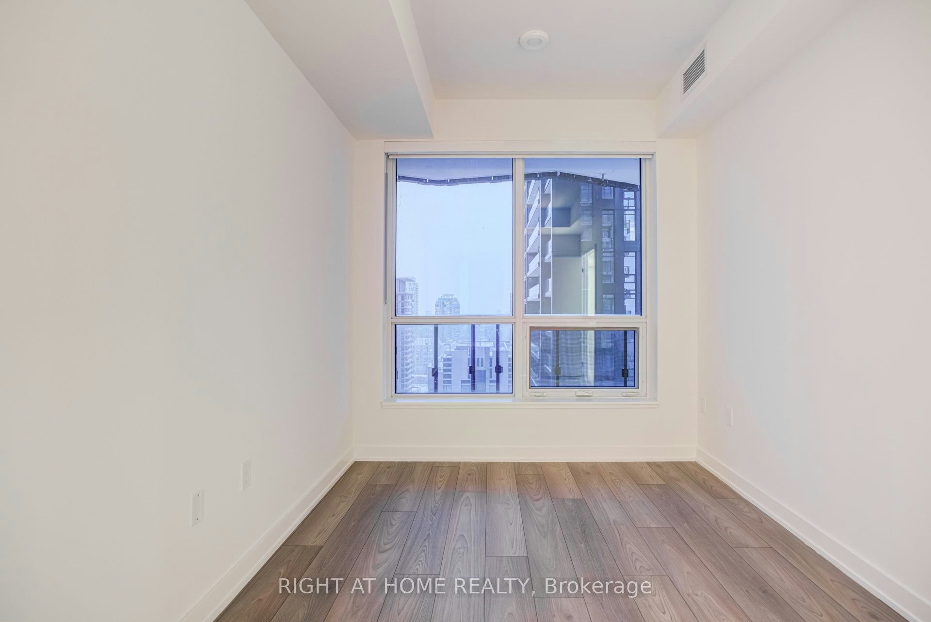 2403S-110 Broadway Avenue, Toronto, ON, M4P 1V7 - 17