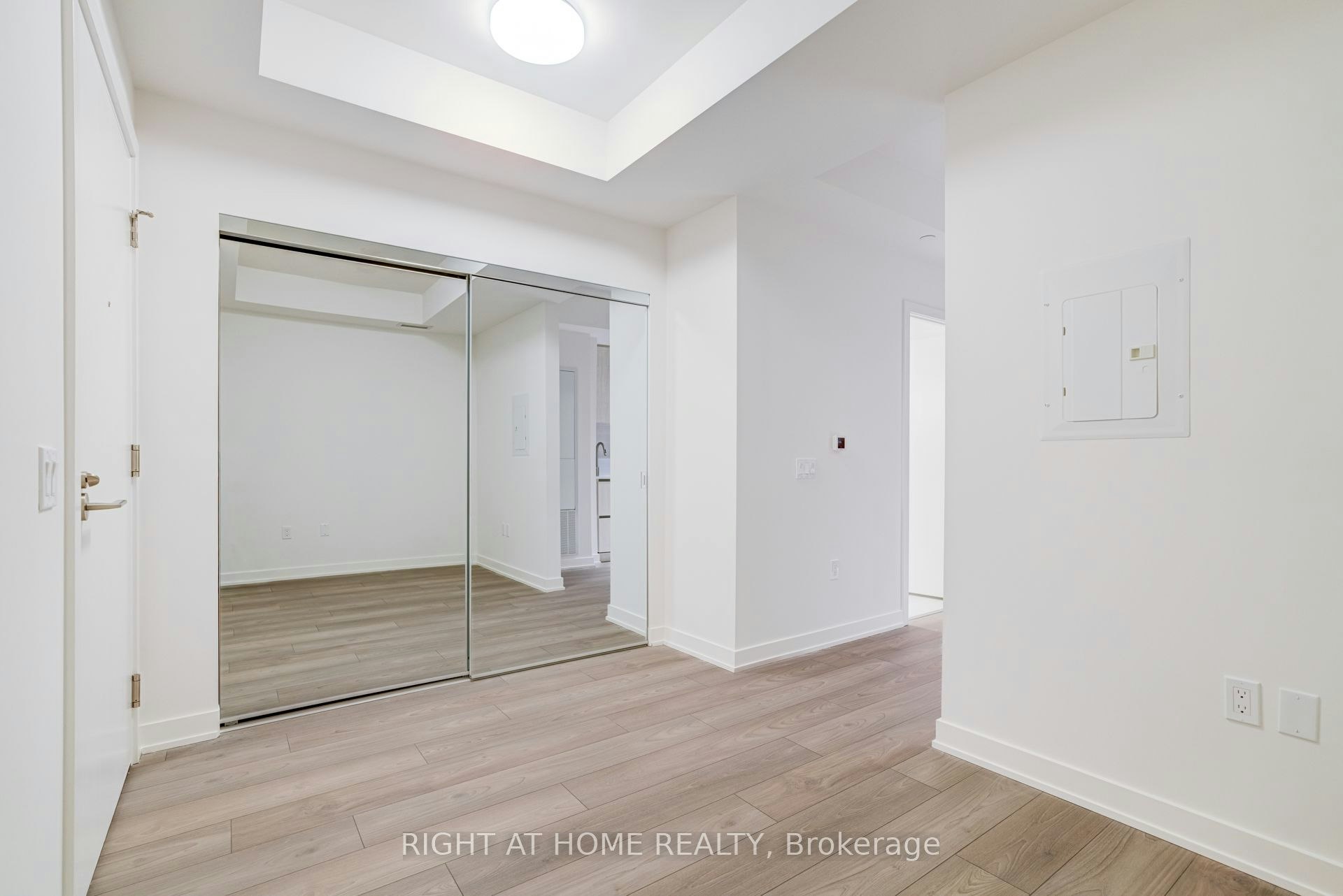 2403S-110 Broadway Avenue, Toronto, ON, M4P 1V7 - 6