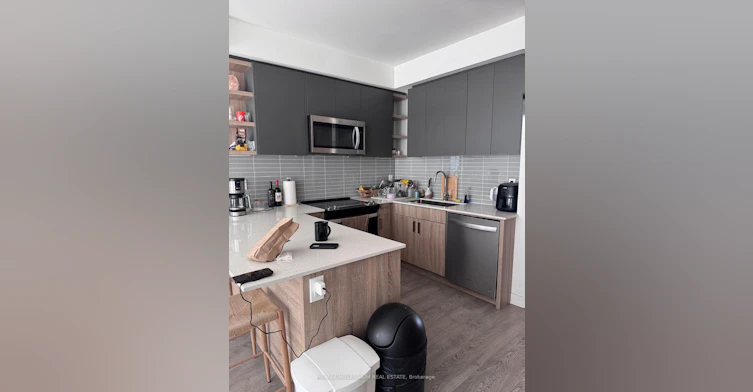 54 Hooyo Terrace, Toronto, ON, M6A 0G1 - 8