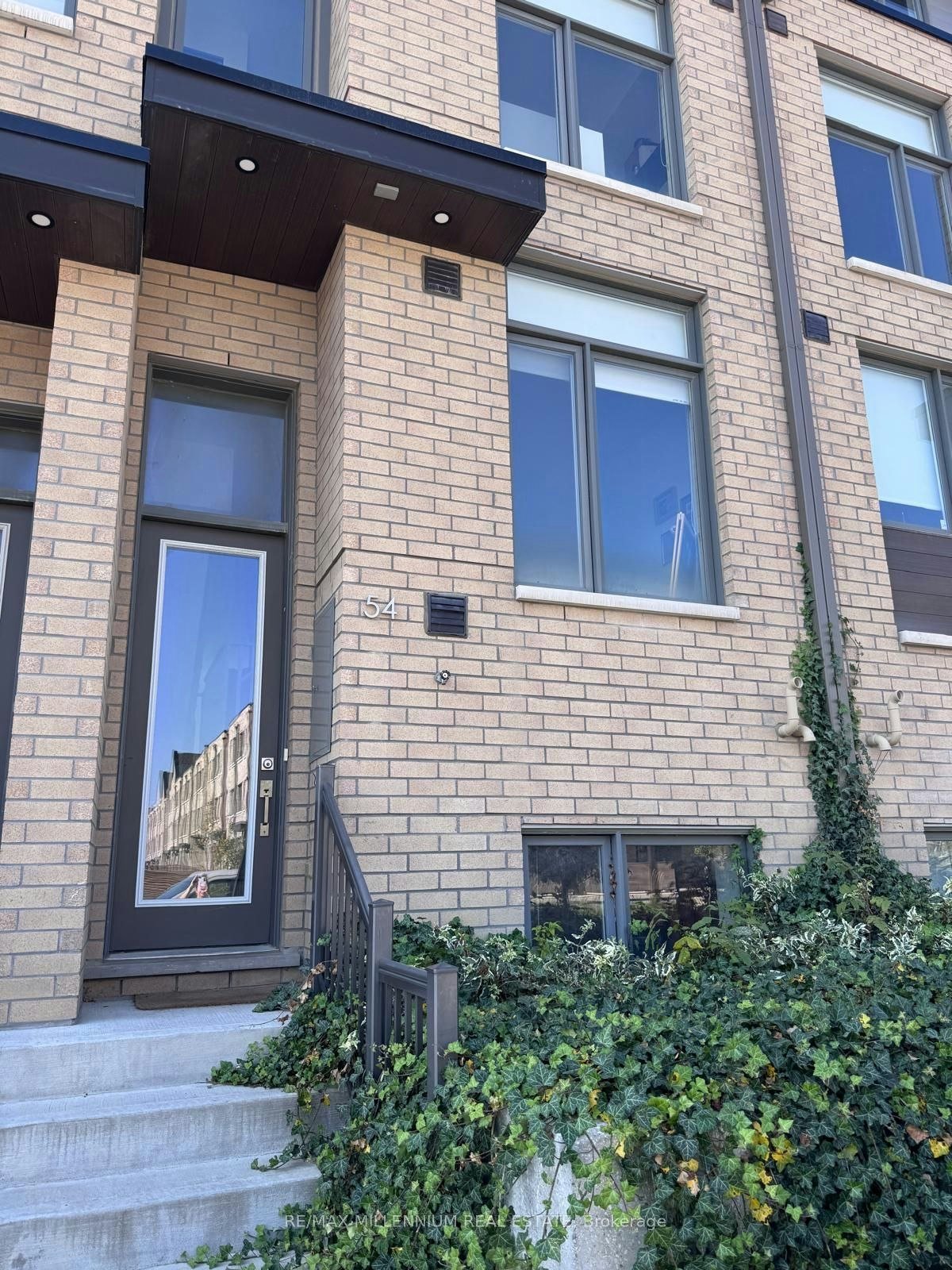 54 Hooyo Terrace, Toronto, ON, M6A 0G1 - 9