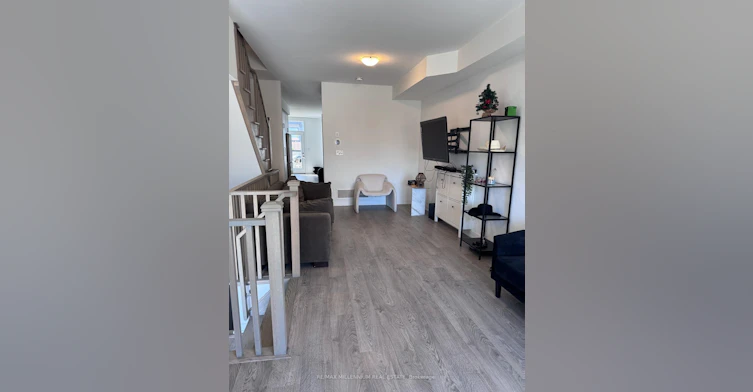 54 Hooyo Terrace, Toronto, ON, M6A 0G1 - 4