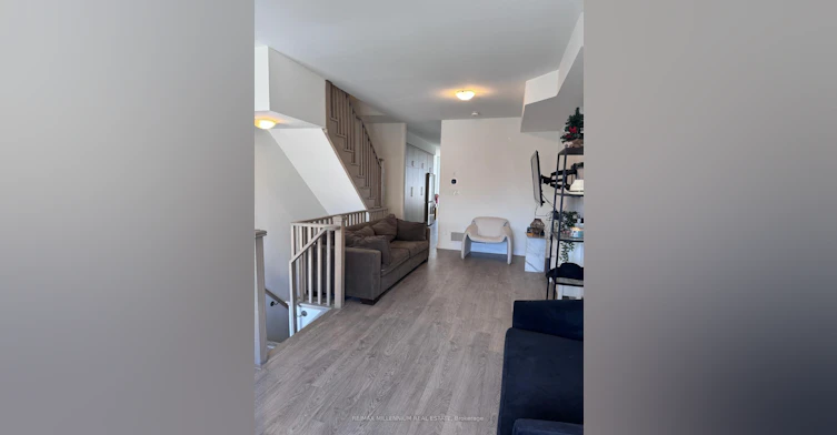 54 Hooyo Terrace, Toronto, ON, M6A 0G1 - 5