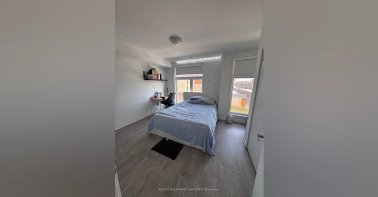 54 Hooyo Terrace, Toronto, ON, M6A 0G1 - 12