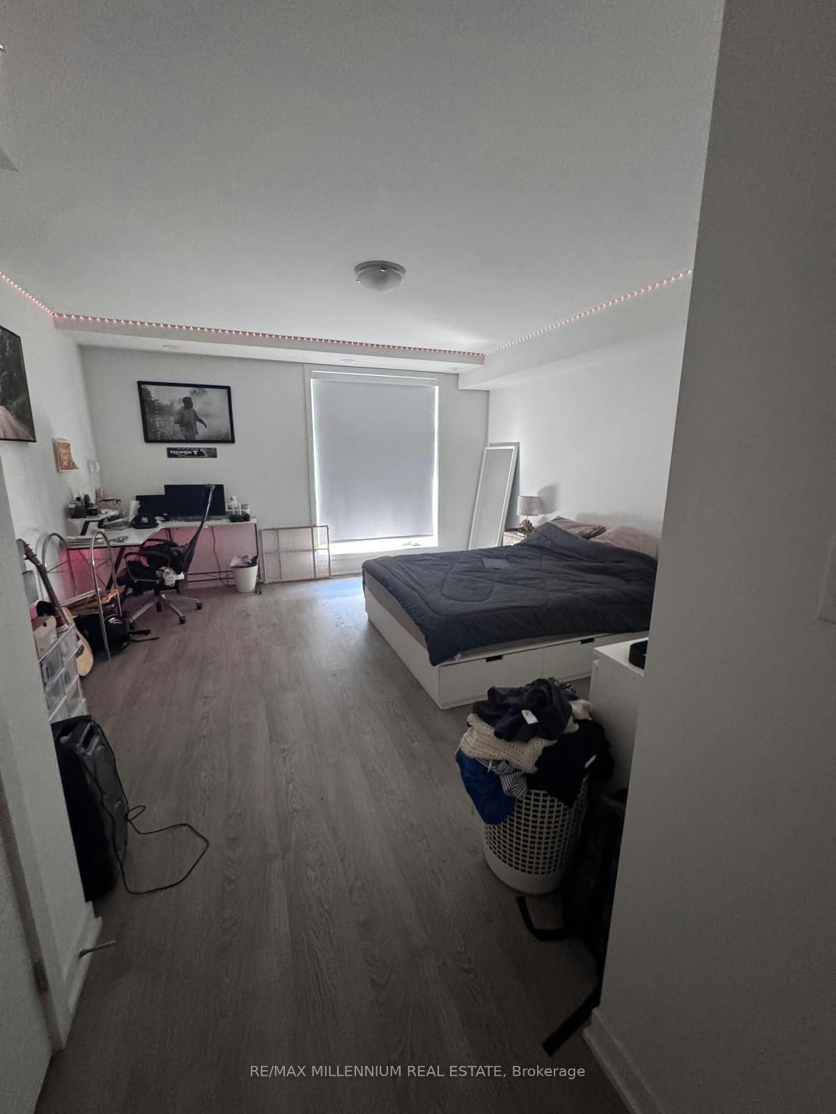 54 Hooyo Terrace, Toronto, ON, M6A 0G1 - 11