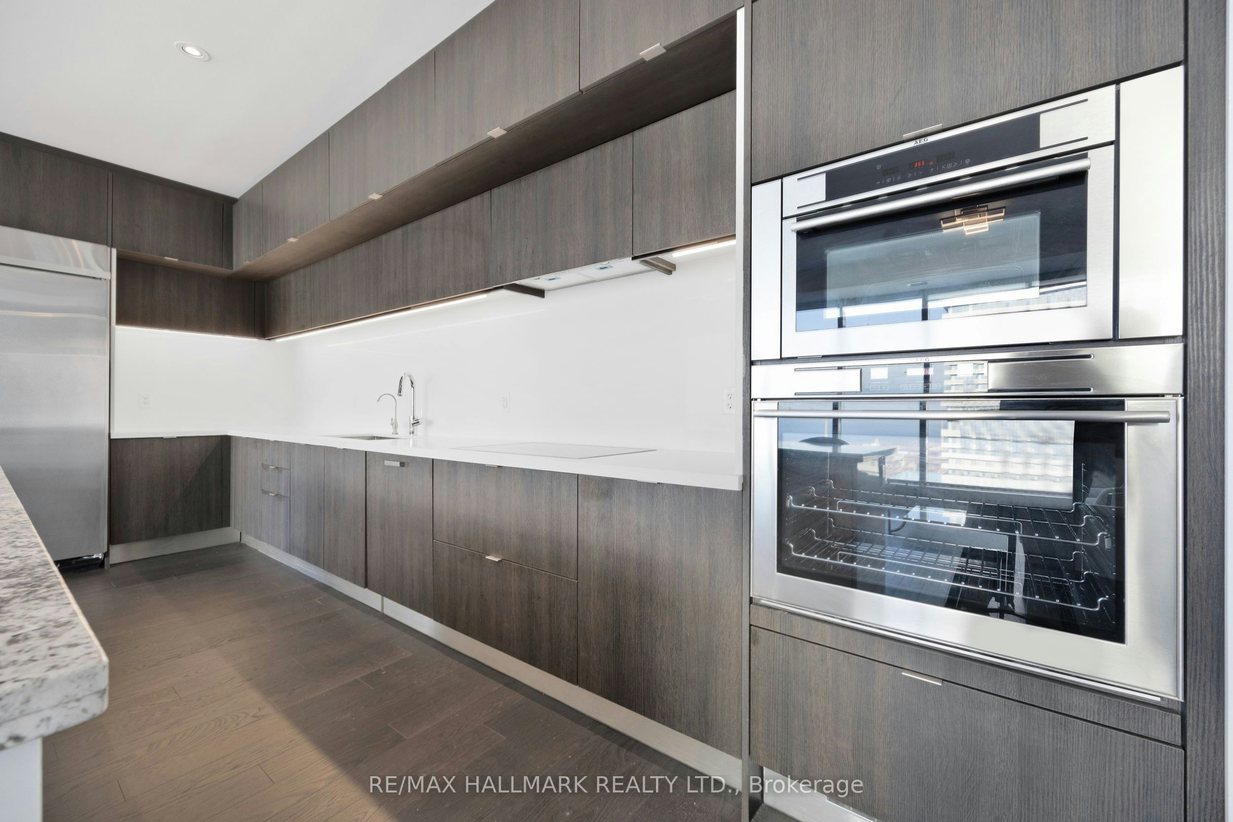 6403-10 York Street, Toronto, ON, M5J 0E1 - 14